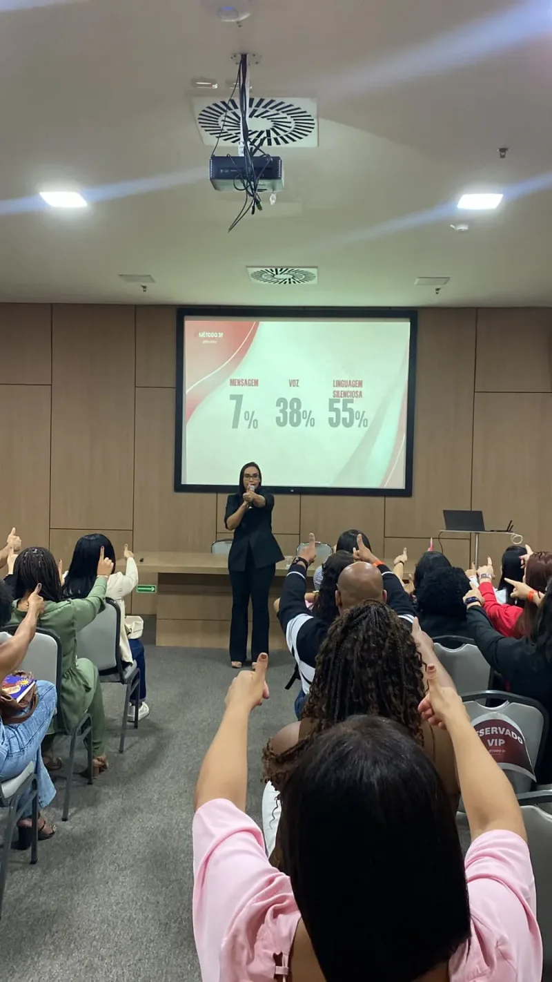 Alunos participando do treinamento da Voiz Oratória em Salvador