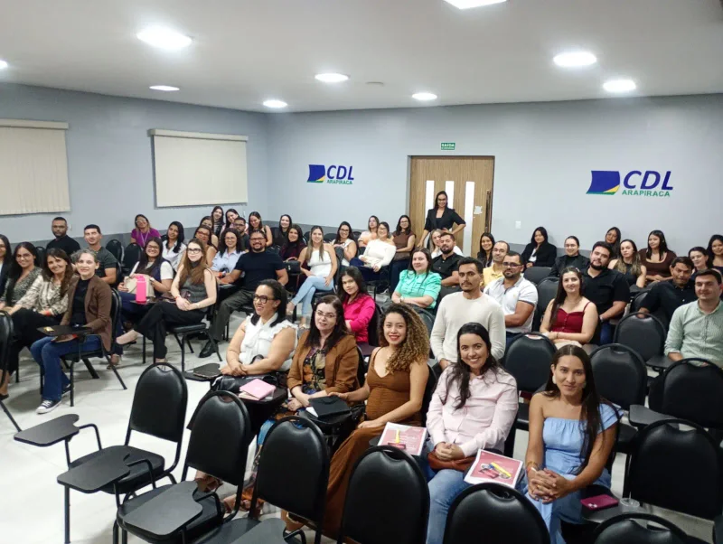 Alunos reunidos ao fim do treinamento em Arapiraca